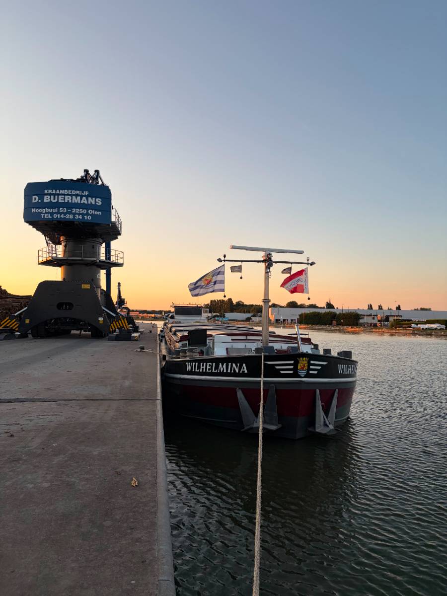 Binnenvaartschip Wilhelmina